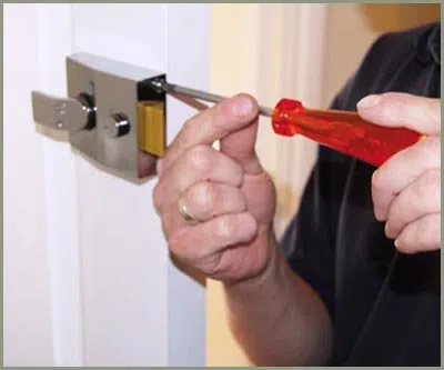 Locksmith Solution Services Portland, OR 503-716-1490 Locksmith Solution Services Portland, OR 503-716-1490 - 68-44-11