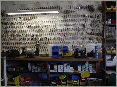 Locksmith Solution Services Portland, OR 503-716-1490 Locksmith Solution Services Portland, OR 503-716-1490 - 68-44-3