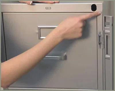 Locksmith Solution Services Portland, OR 503-716-1490 Locksmith Solution Services Portland, OR 503-716-1490 - 68-44-9